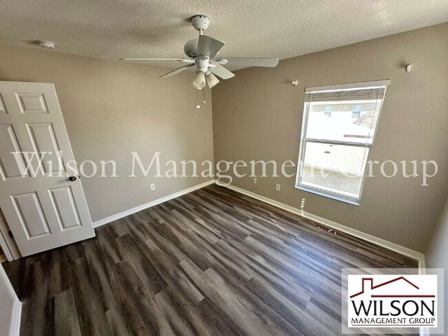 Building Photo - 512 Bella Rosa Cir