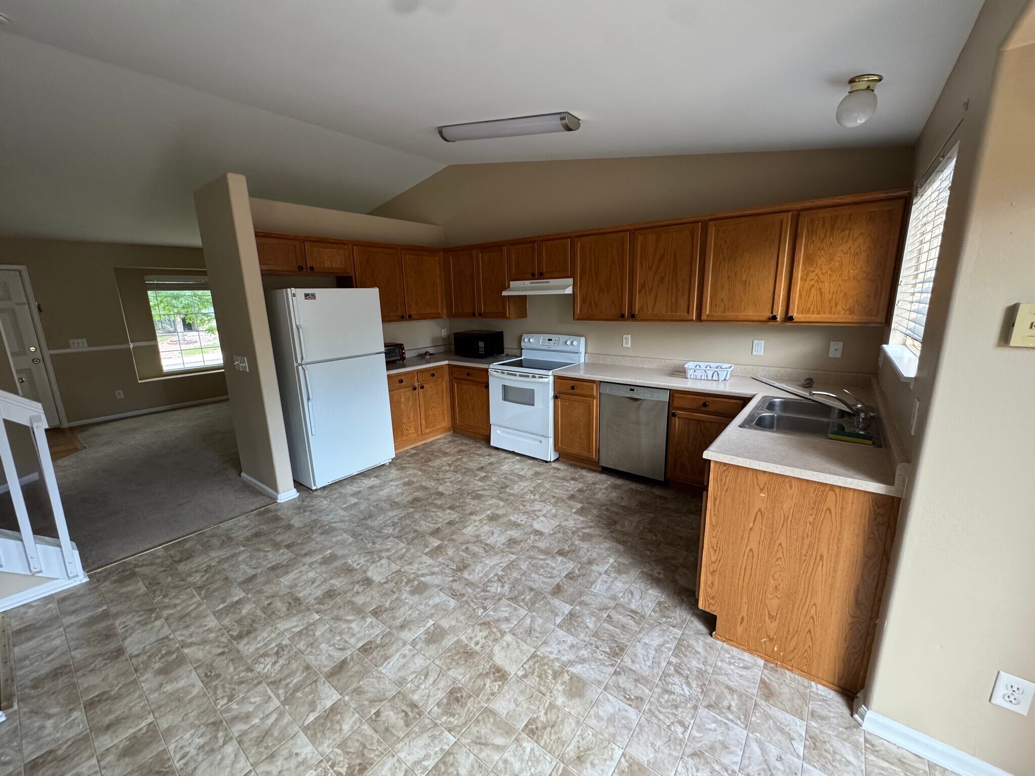 Building Photo - 4243 Gunbarrel Dr