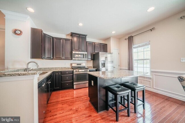 Building Photo - 2111 Elm Tree Knoll