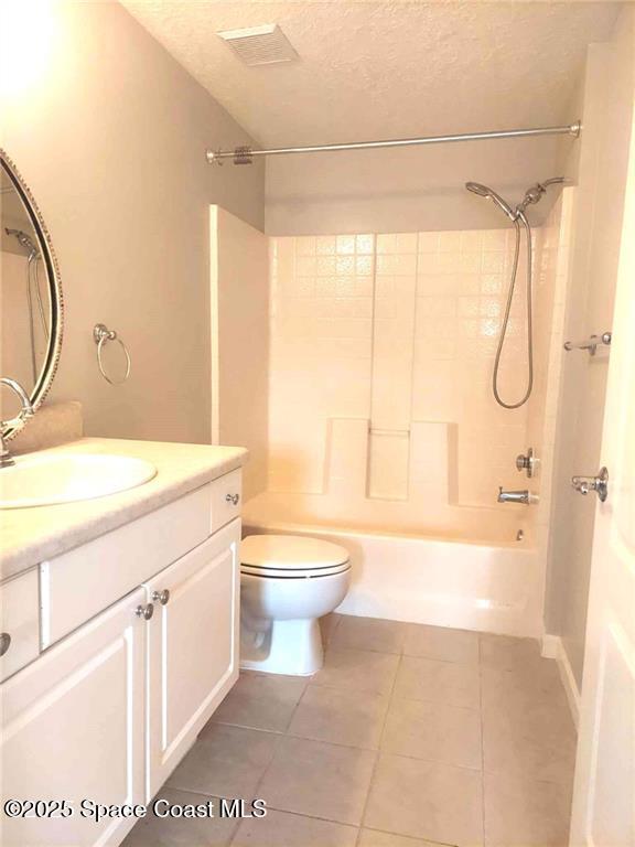 Building Photo - 5095 Fairways Cir