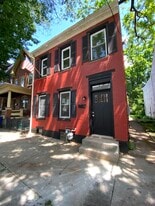 Building Photo - 323 Chestnut St