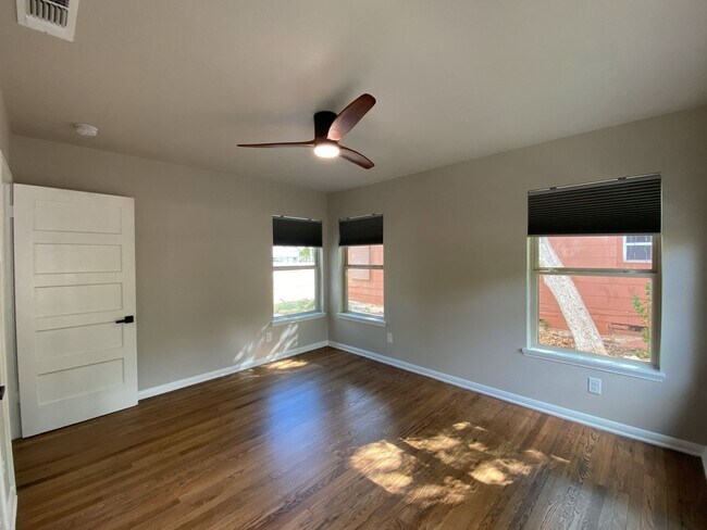 Building Photo - Super Cute, Newly Remodeled, 2bd/1bth hous...