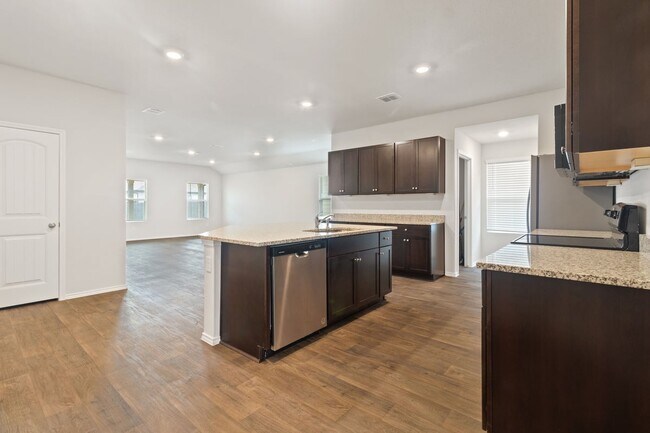 Building Photo - 832 Pronghorn Trl