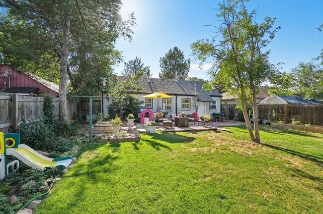 Building Photo - 1416 Willow St