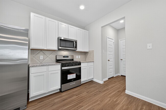 Building Photo - 13224 Musky Dr