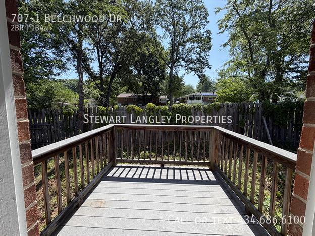 Building Photo - 707-1 Beechwood Dr-