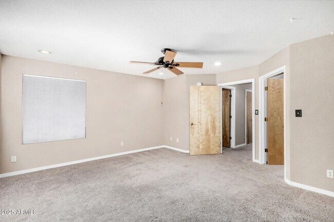 Building Photo - Spacious 5-Bedroom Home in the Heart of Sc...
