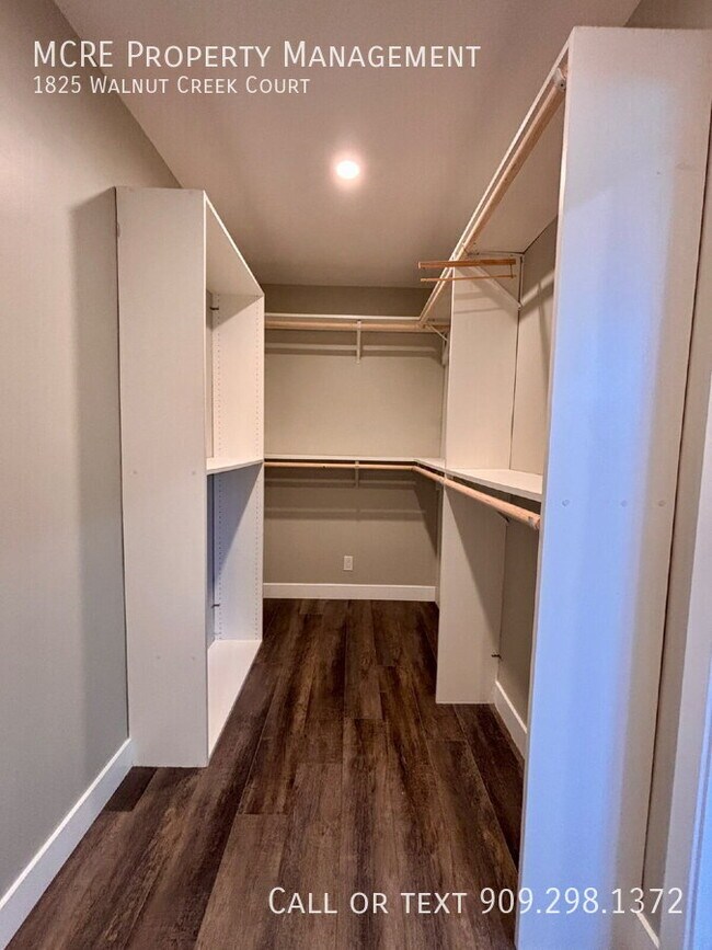 Building Photo - 1825 Walnut Creek Ct