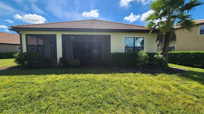 Building Photo - Lakeview Turnkey Furnished Home with Resor...