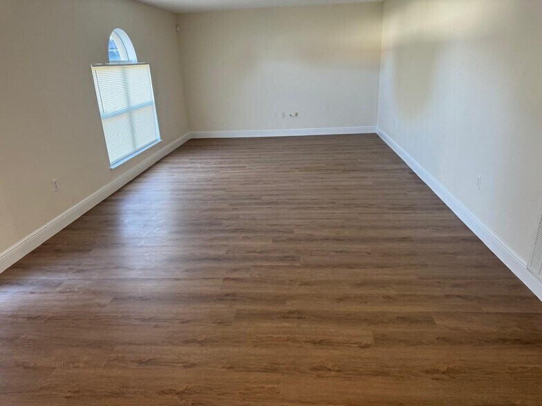 Building Photo - 11718 Pethrick Dr