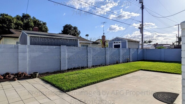 Building Photo - 4266 W Hill Ave