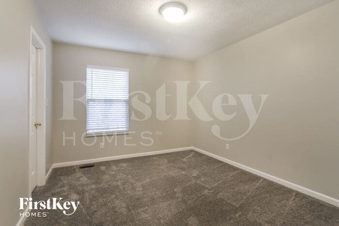 Building Photo - 757 Kingston Cir
