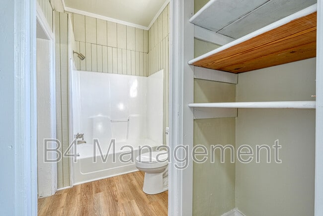 Building Photo - 555 W Peachtree St