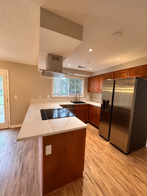 Building Photo - 6060 SW 170th Ave
