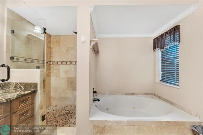 Building Photo - 7644 Elm Ridge Dr