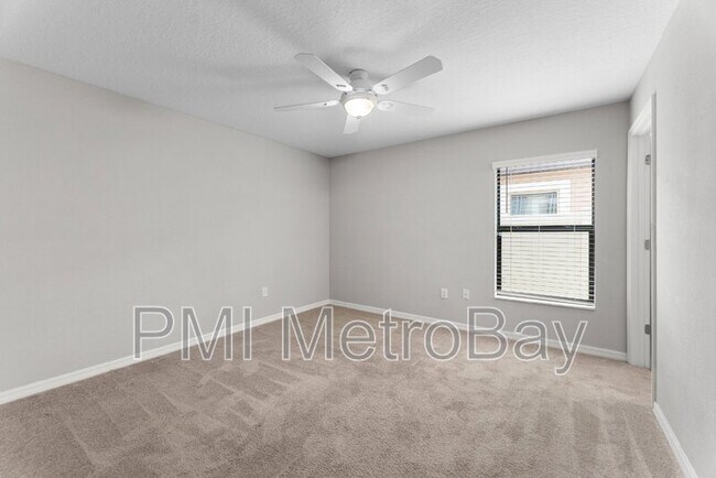 Building Photo - 9703 Sage Creek Dr