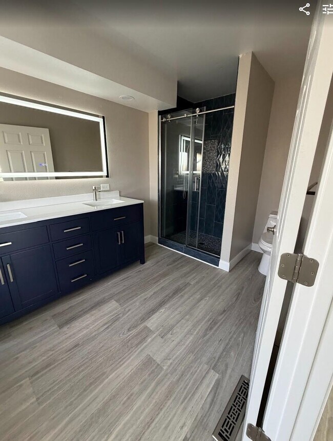 Building Photo - 1958 Windward Point