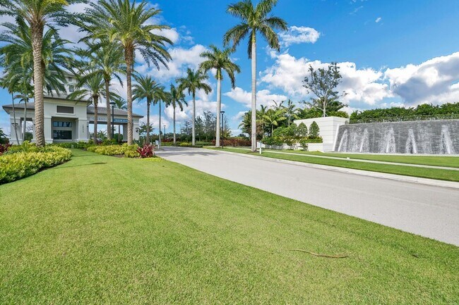 Building Photo - 12597 Vincenza Way