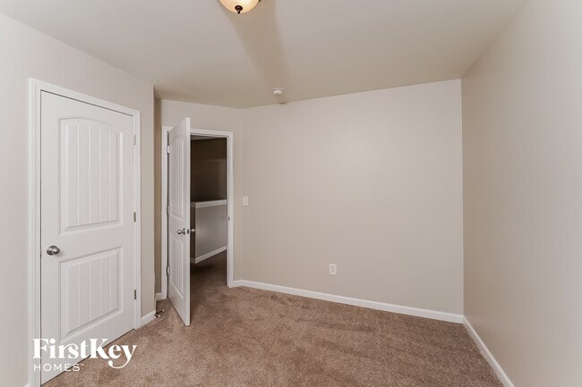 Building Photo - 150 Briar Ridge Ln