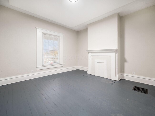 Building Photo - 730 Bellows Ave