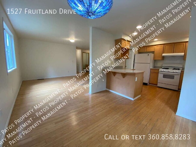 Building Photo - 1527 Fruitland Dr