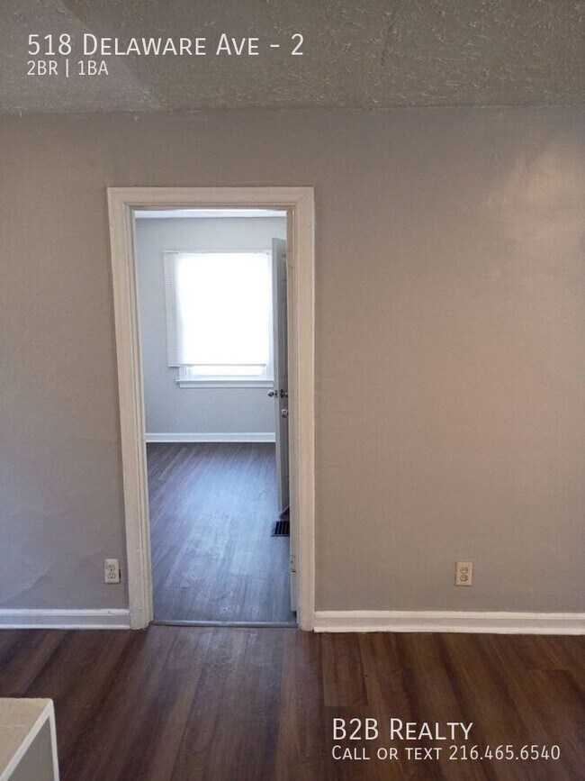 Building Photo - 518 Delaware Ave