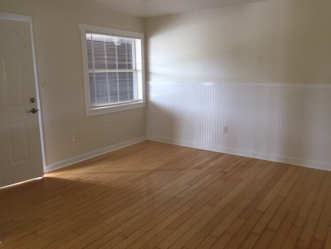 Building Photo - Ocean Breeze #14