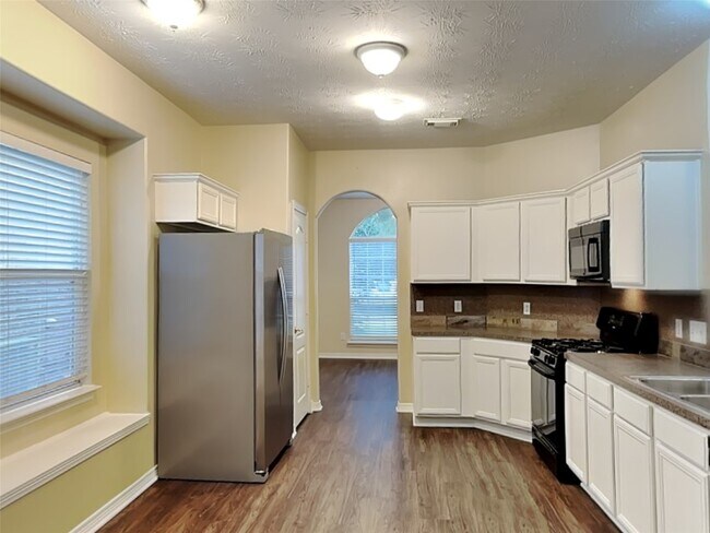 Building Photo - 38011 W Sulphur Creek Dr