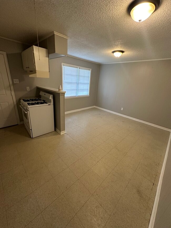 Building Photo - 4203 Kerwin Dr
