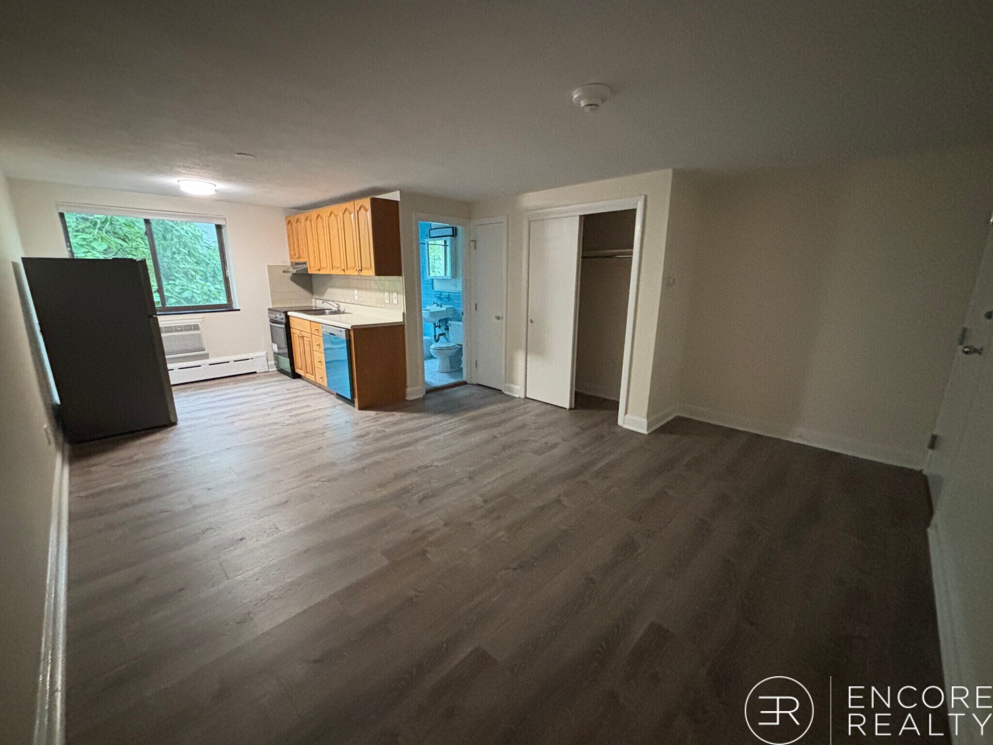 Building Photo - 5 Chester St