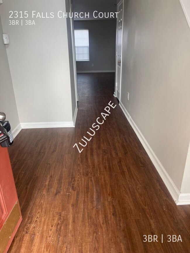 Building Photo - 2315 Falls Church Ct