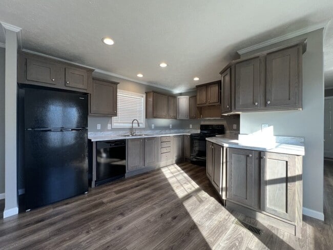 Building Photo - 273 Jordanshire Cir