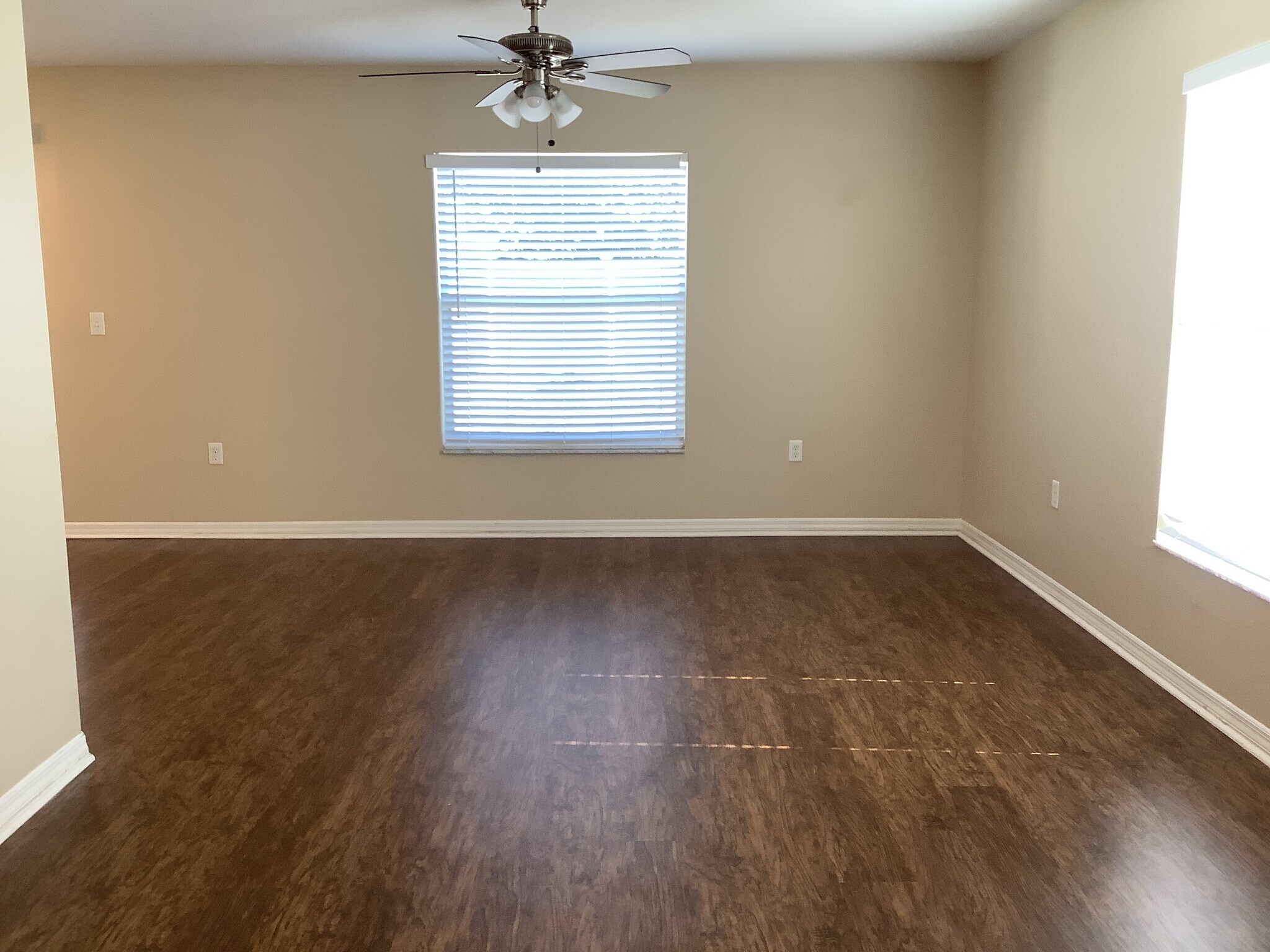 Building Photo - 7722 Maroon Peak Dr