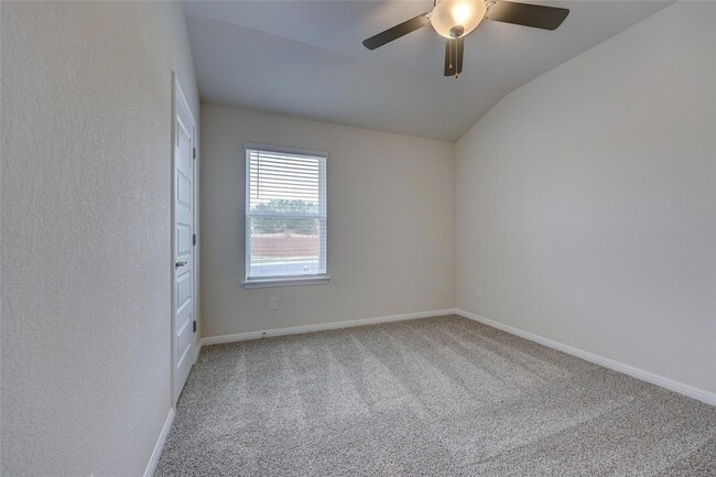 Building Photo - 201 Fairmeadow Downs Dr