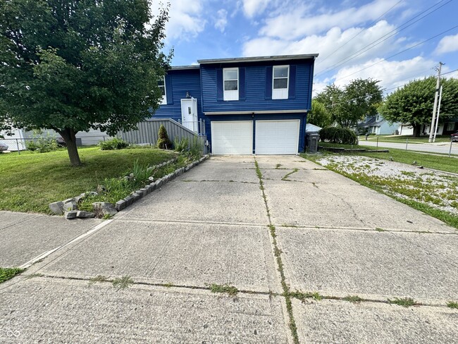 Primary Photo - 5530 Yucatan Dr