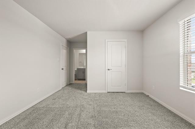 Building Photo - 2640 Oneida Ln