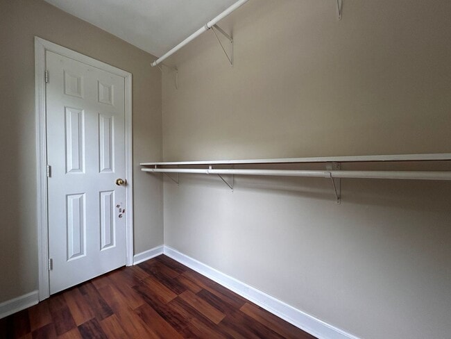 Building Photo - 3-Bedroom Townhome with Spacious Backyard ...