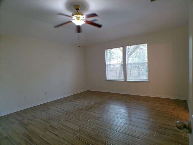 Building Photo - 35 Windswept Oaks Pl