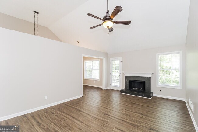 Building Photo - 2869 Overlake Run