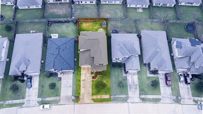 Building Photo - 29215 Jacobs River Dr
