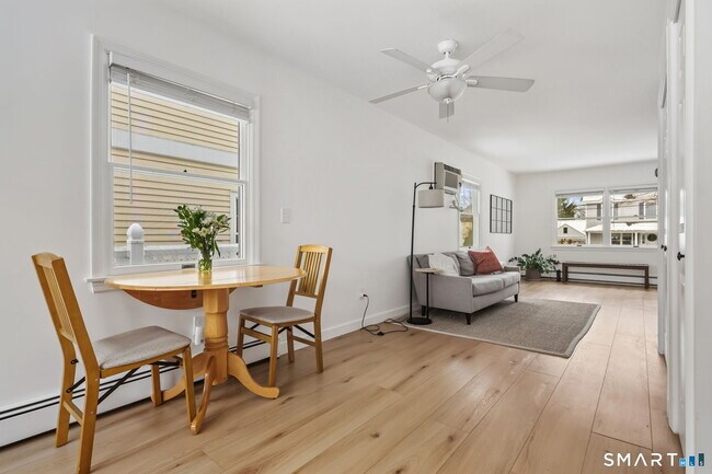 Building Photo - 19 Windy Knolls