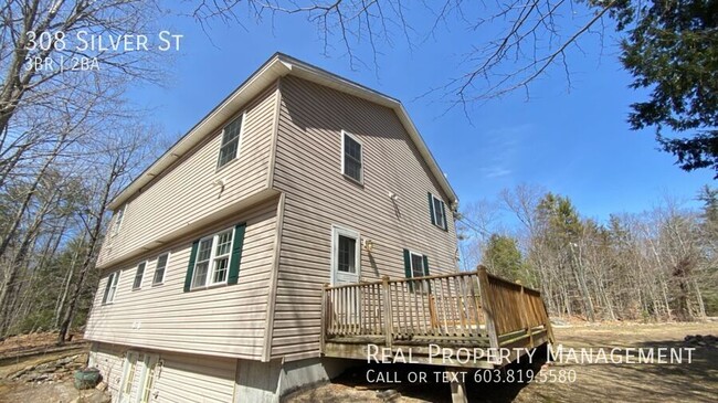 Building Photo - 308 Silver St