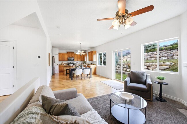 Building Photo - 4412 N Foxtrail Cir