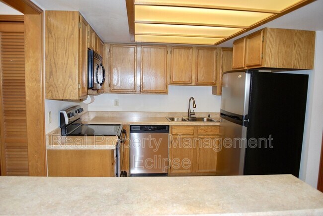 Building Photo - 9910 NE 119th St