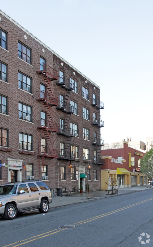Building Photo - 9-11 Vermilyea Ave