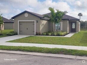 Building Photo - 5405 Fantasy Dr