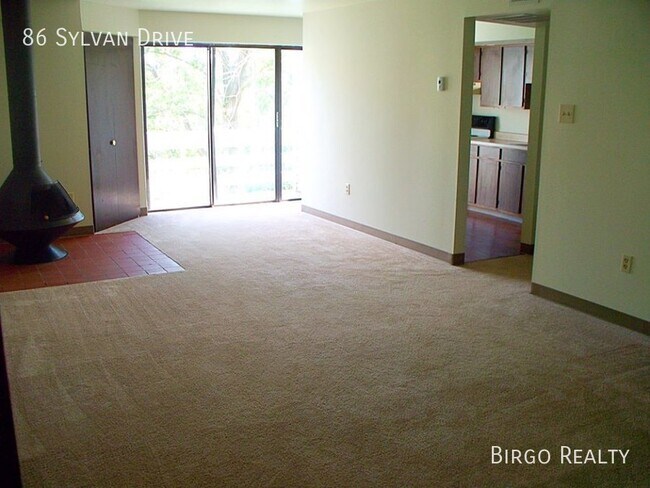 Building Photo - Quiet Property bursting with charm! Move i...