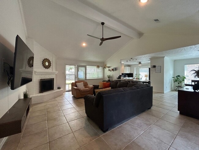 Building Photo - 21414 Golden Dove Dr