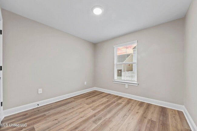 Building Photo - 1527 2nd St