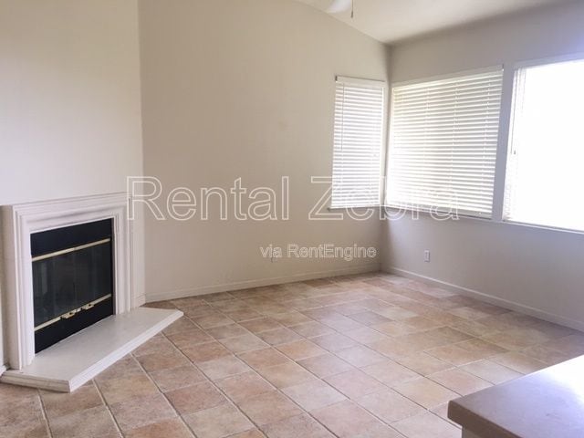 Building Photo - 1896 Edgewood Ct